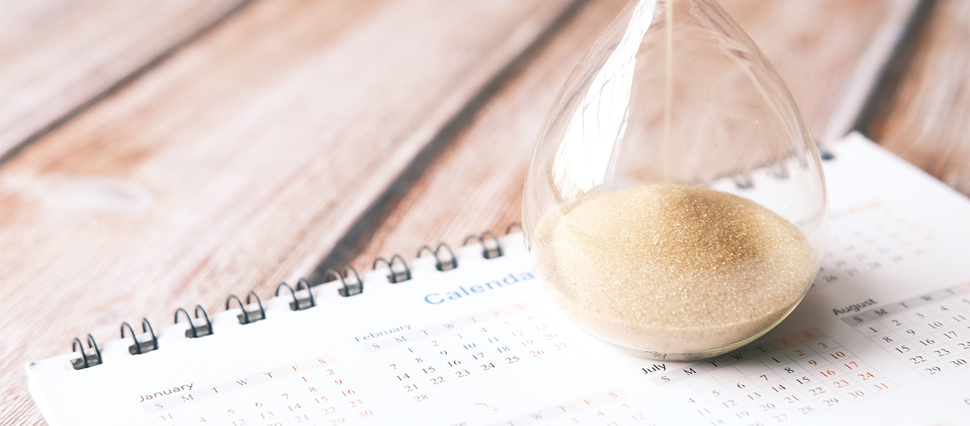 Hourglass and calendar